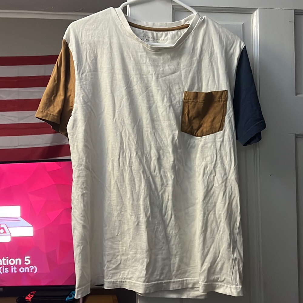 Mix match pocket tee